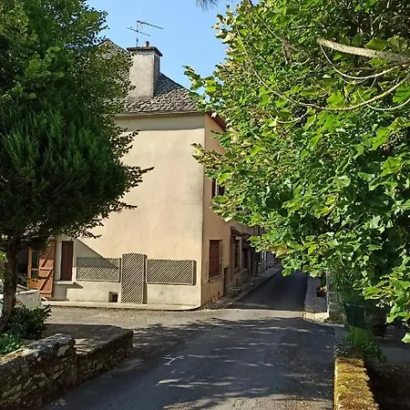 Maison De Village 6/9 Prs Sauveterre-de-Rouergue