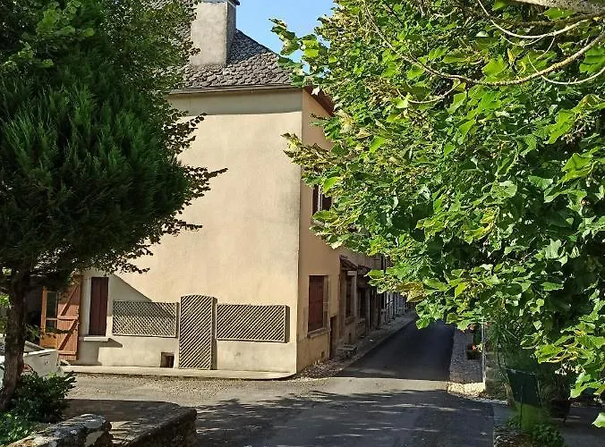 Maison De Village 6/9 Prs Sauveterre-de-Rouergue